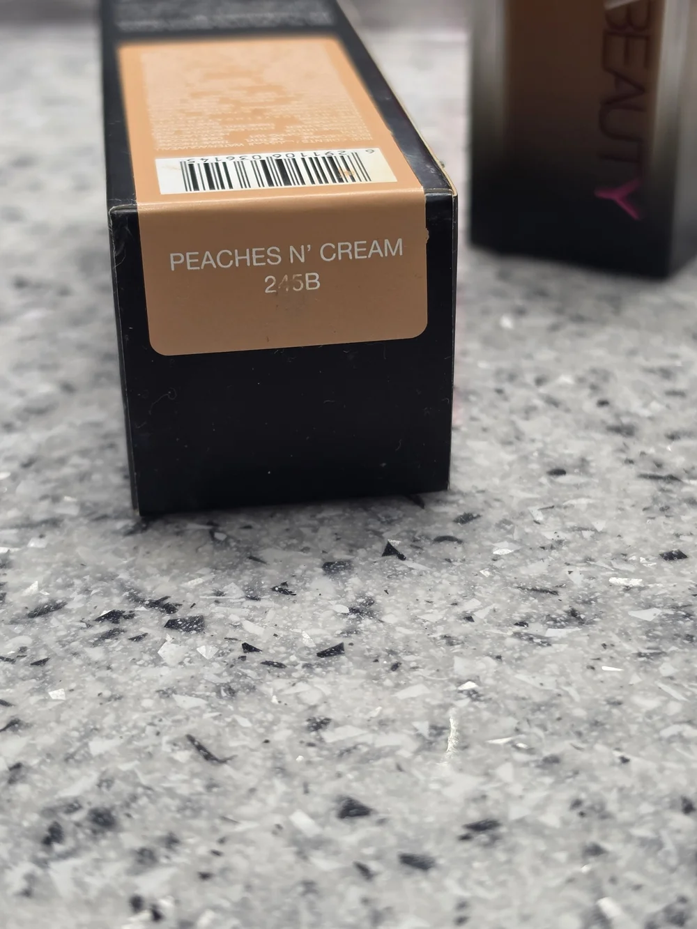 Huda Beauty #FauxFilter Luminous Matte Foundation — PEACHES n CREAM 245B